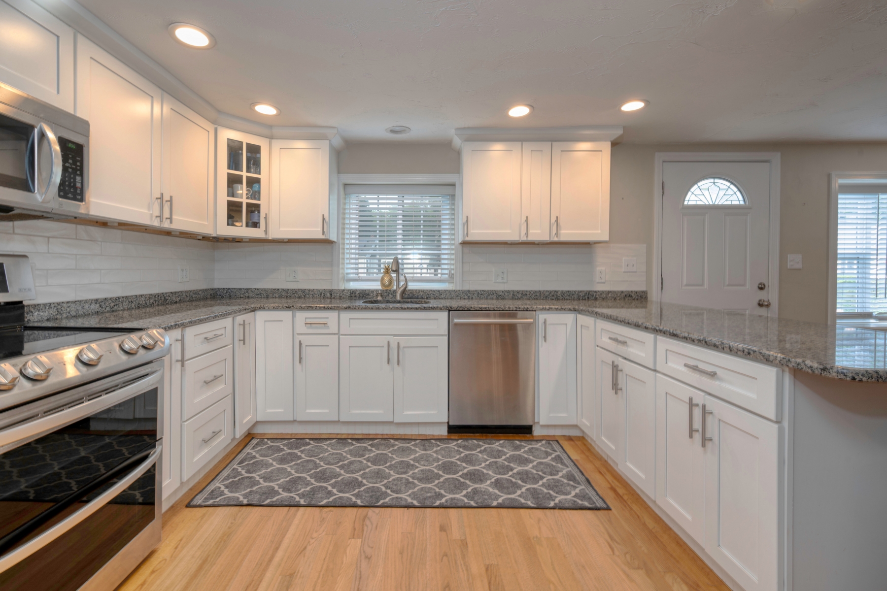 Holbrook, Massachusetts, 02343, United States, 4 Bedrooms Bedrooms, ,3 BathroomsBathrooms,Residential,For Sale,1910565