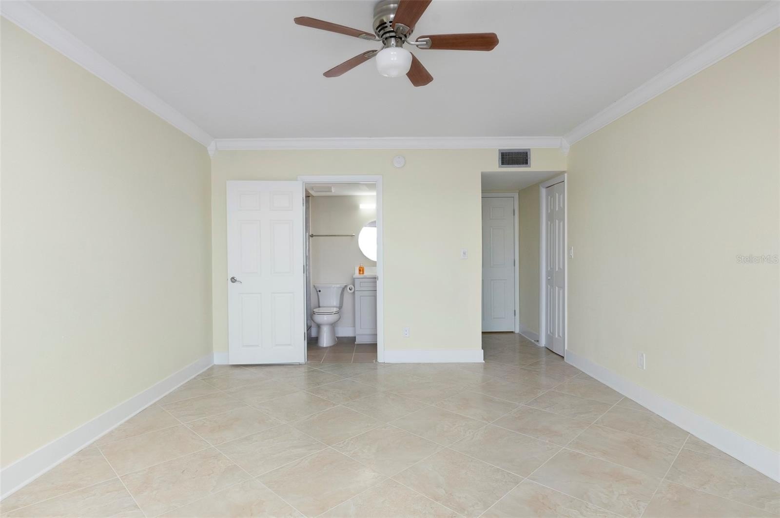 CLEARWATER BEACH, Florida, 33767, United States, 2 Bedrooms Bedrooms, ,2 BathroomsBathrooms,Residential,For Sale,2005374