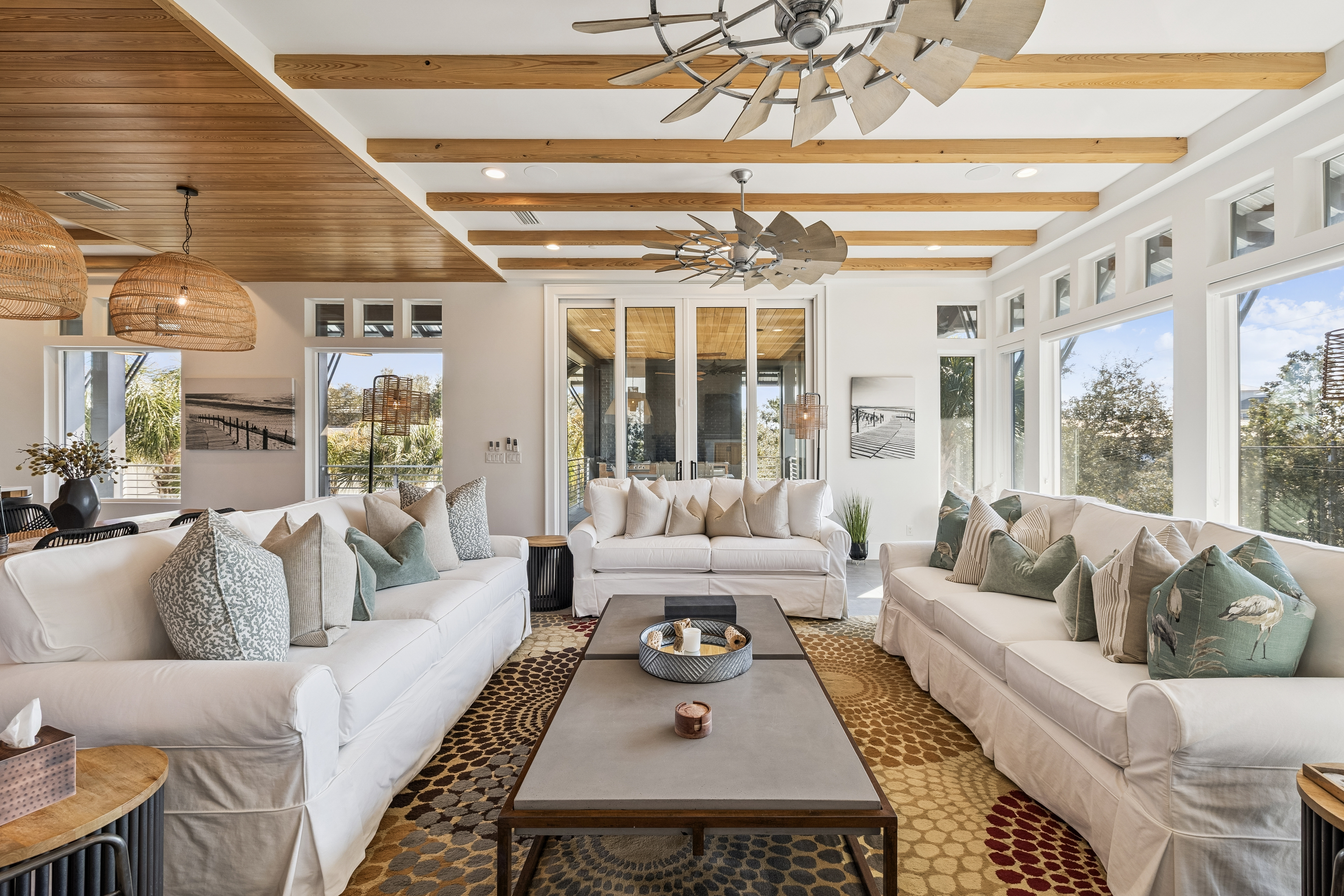  Magazine-Featured Seaside Sanctuary With Gulf And Lake Views - 物件實景
