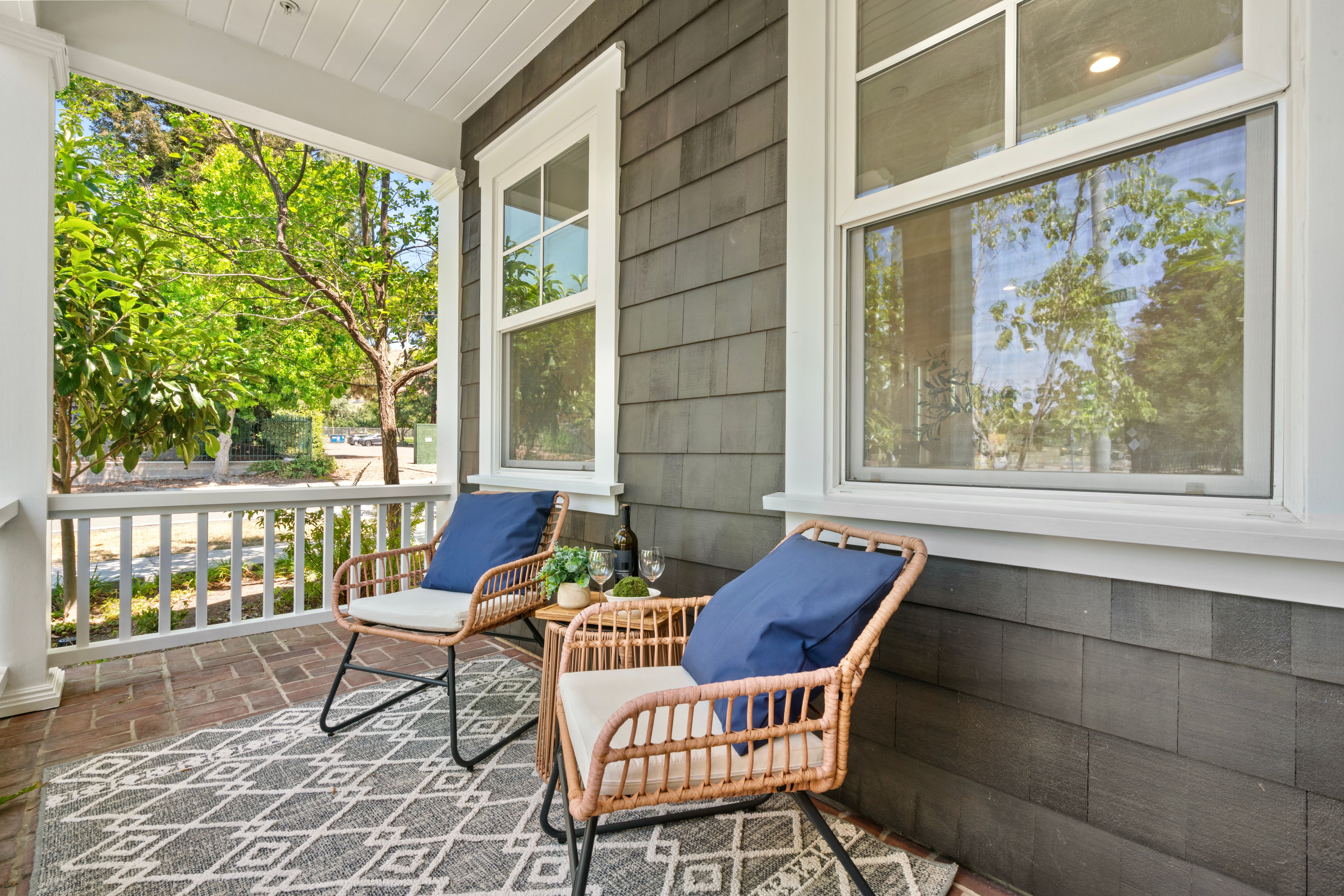  Stunningly Remodeled Craftsman with Top-Rated Warm Springs Schools - 物件實景