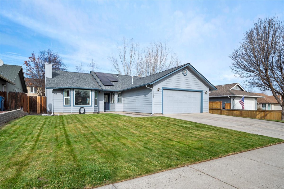 Redmond, Oregon, 97756, United States, 3 Bedrooms Bedrooms, ,2 BathroomsBathrooms,Residential,For Sale,1991530