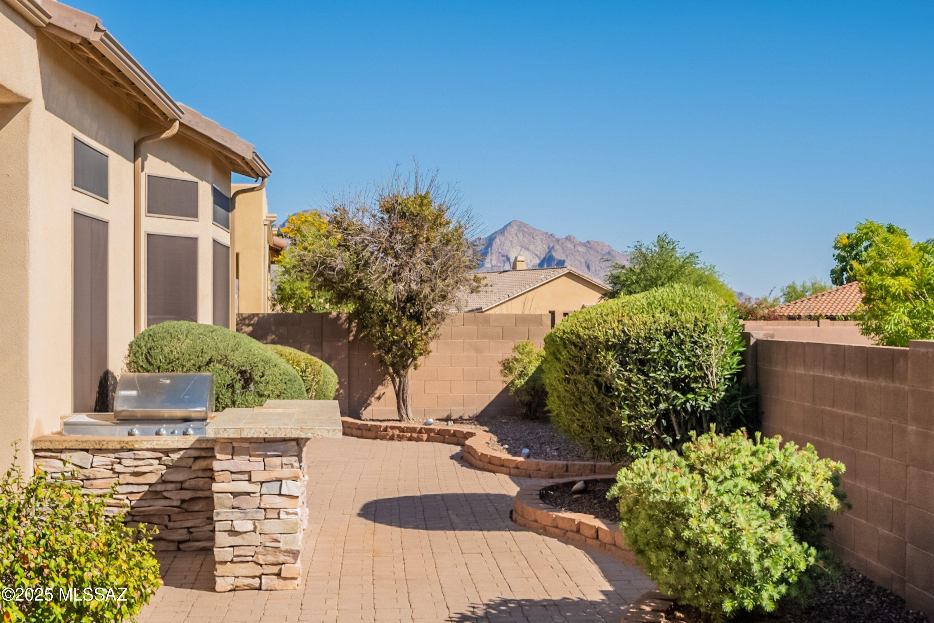 Tucson, Arizona, 85755, United States, 4 Bedrooms Bedrooms, ,3 BathroomsBathrooms,Residential,For Sale,1850076