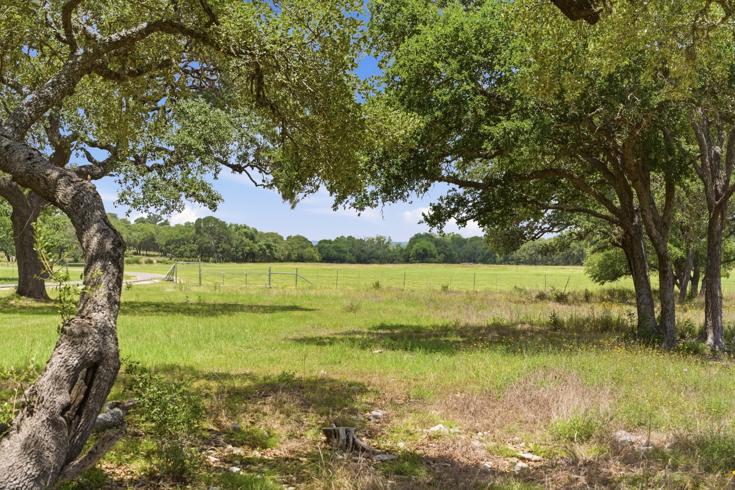  Rolling Oaks Ranch: The Pinnacle of Private Estate Living - 物件實景