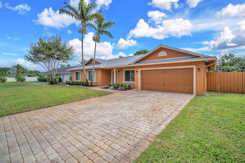 Plantation, Florida, 33317, United States, 4 Bedrooms Bedrooms, ,3 BathroomsBathrooms,Residential,For Sale,1988263