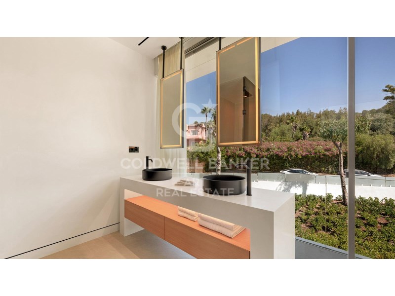 M?laga, Marbella, Nag?eles-Milla de Oro M?laga, Ma, Marbella, Andalusia, ES, 4 Bedrooms Bedrooms, ,4 BathroomsBathrooms,Residential,For Sale,M?laga, Marbella, Nag?eles-Milla de Oro M?laga, Ma,1647020