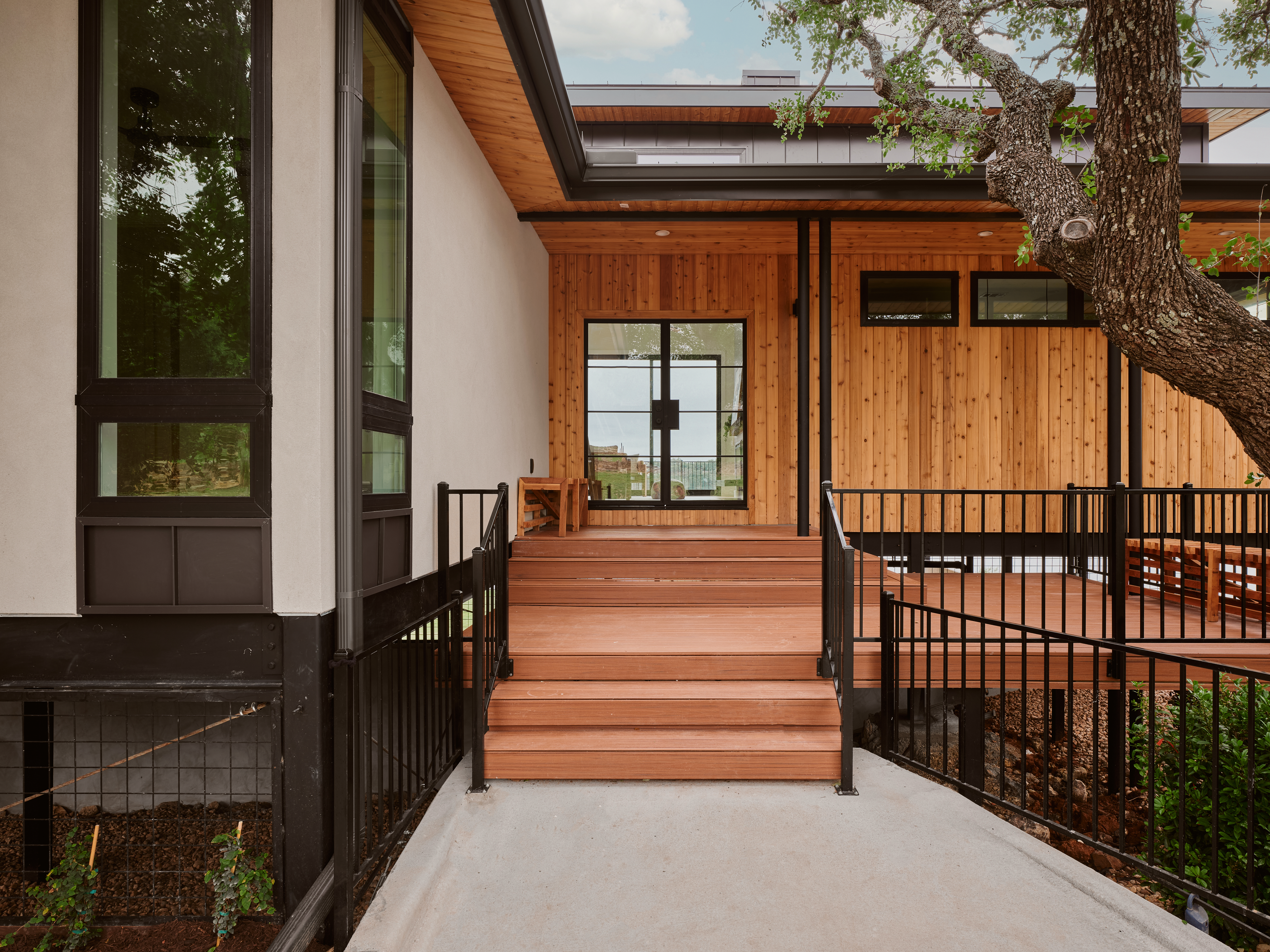  Architectural Elegance Meets Lakeside Living  25623 Singleton Dr, Marble Falls - 物件實景