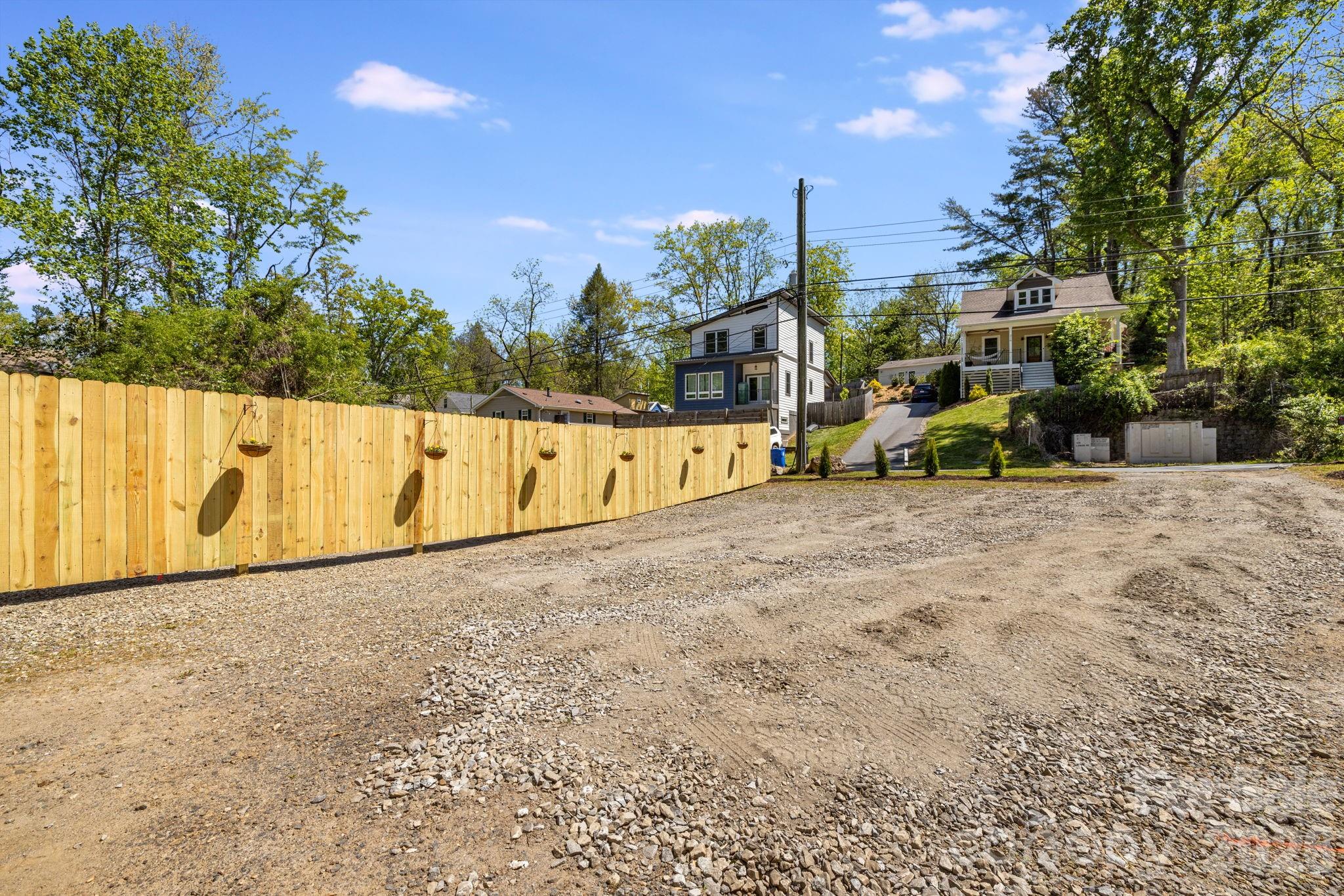Asheville, North Carolina, 28803, United States, 5 Bedrooms Bedrooms, ,3 BathroomsBathrooms,Residential,For Sale,2025391