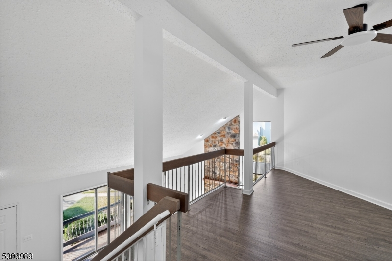 Franklin Twp., New Jersey, 08873, United States, 2 Bedrooms Bedrooms, ,3 BathroomsBathrooms,Residential,For Sale,1993021