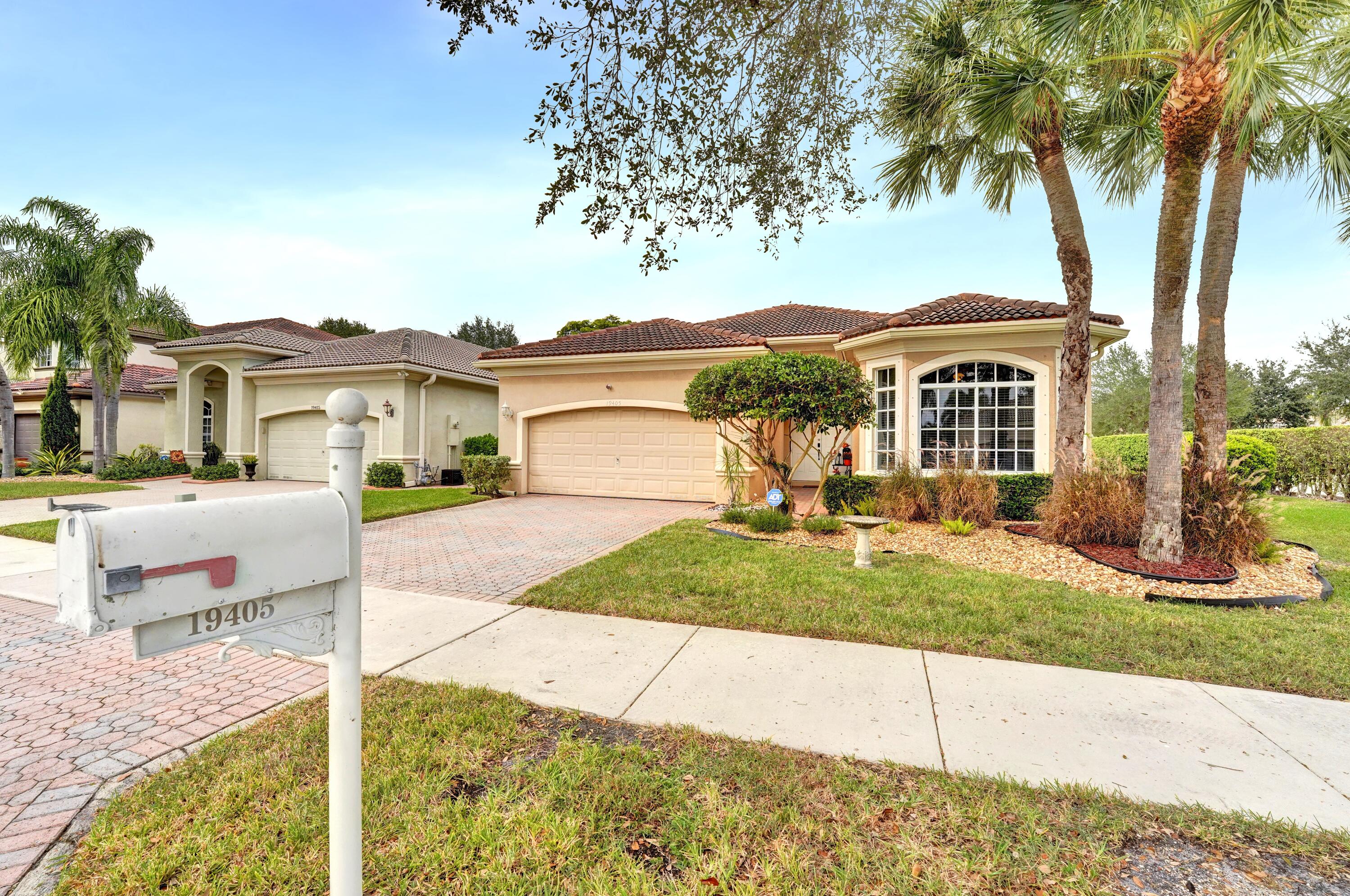 Pembroke Pines, Florida, 33332, United States, 3 Bedrooms Bedrooms, ,2 BathroomsBathrooms,Residential,For Sale,1987784