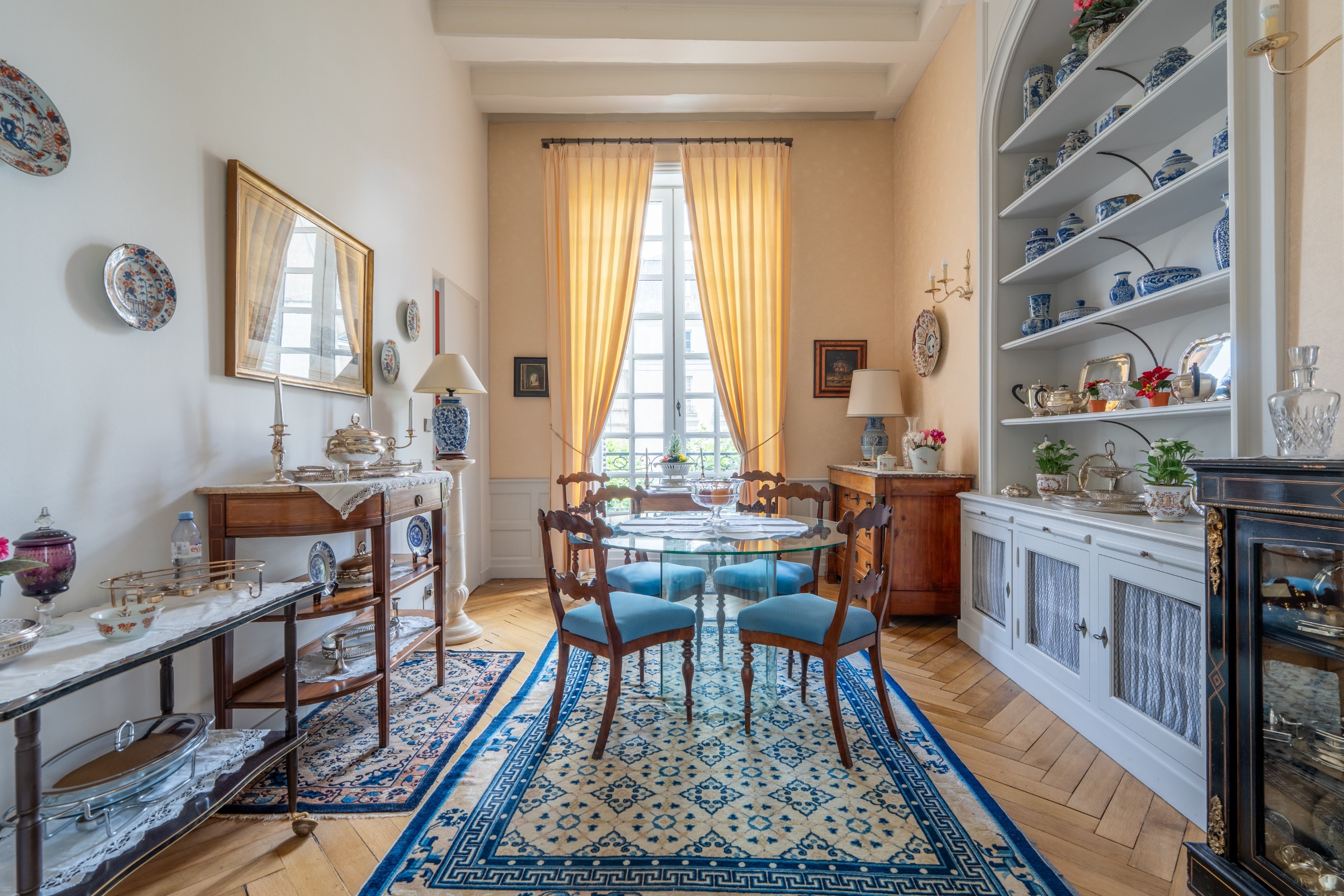  Live History in One of the Most Soulful Private Mansions in the Heart of Tours - 物件實景