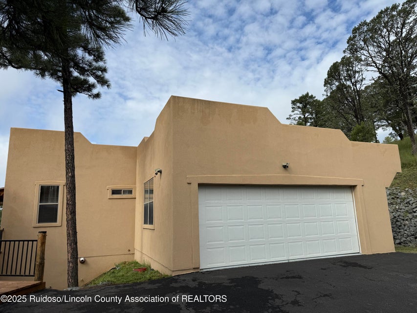 Ruidoso, New Mexico, 88345, United States, 3 Bedrooms Bedrooms, ,5 BathroomsBathrooms,Residential,For Sale,1979549