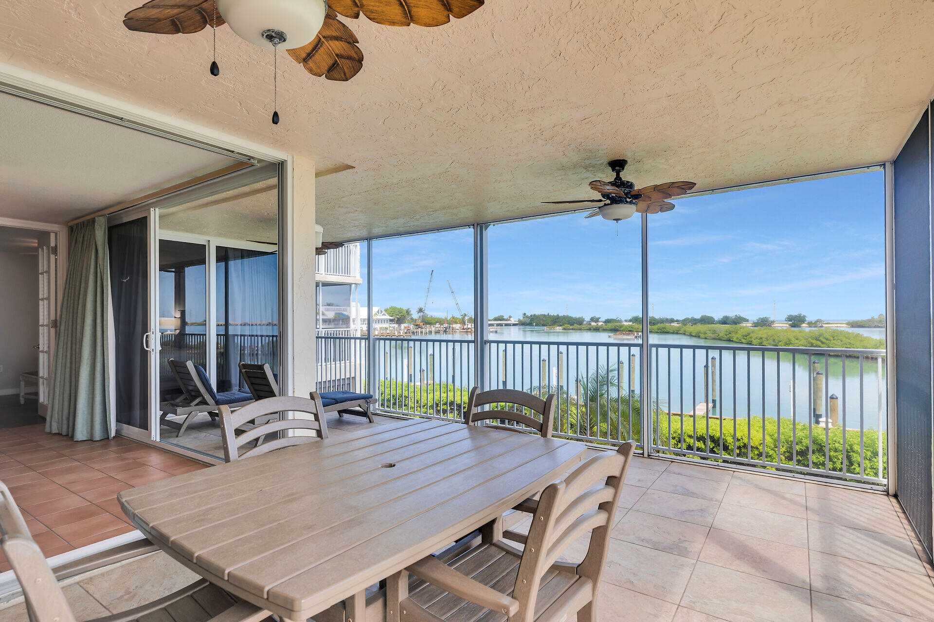 Duck, Florida, 33050, United States, 2 Bedrooms Bedrooms, ,2 BathroomsBathrooms,Residential,For Sale,1940932
