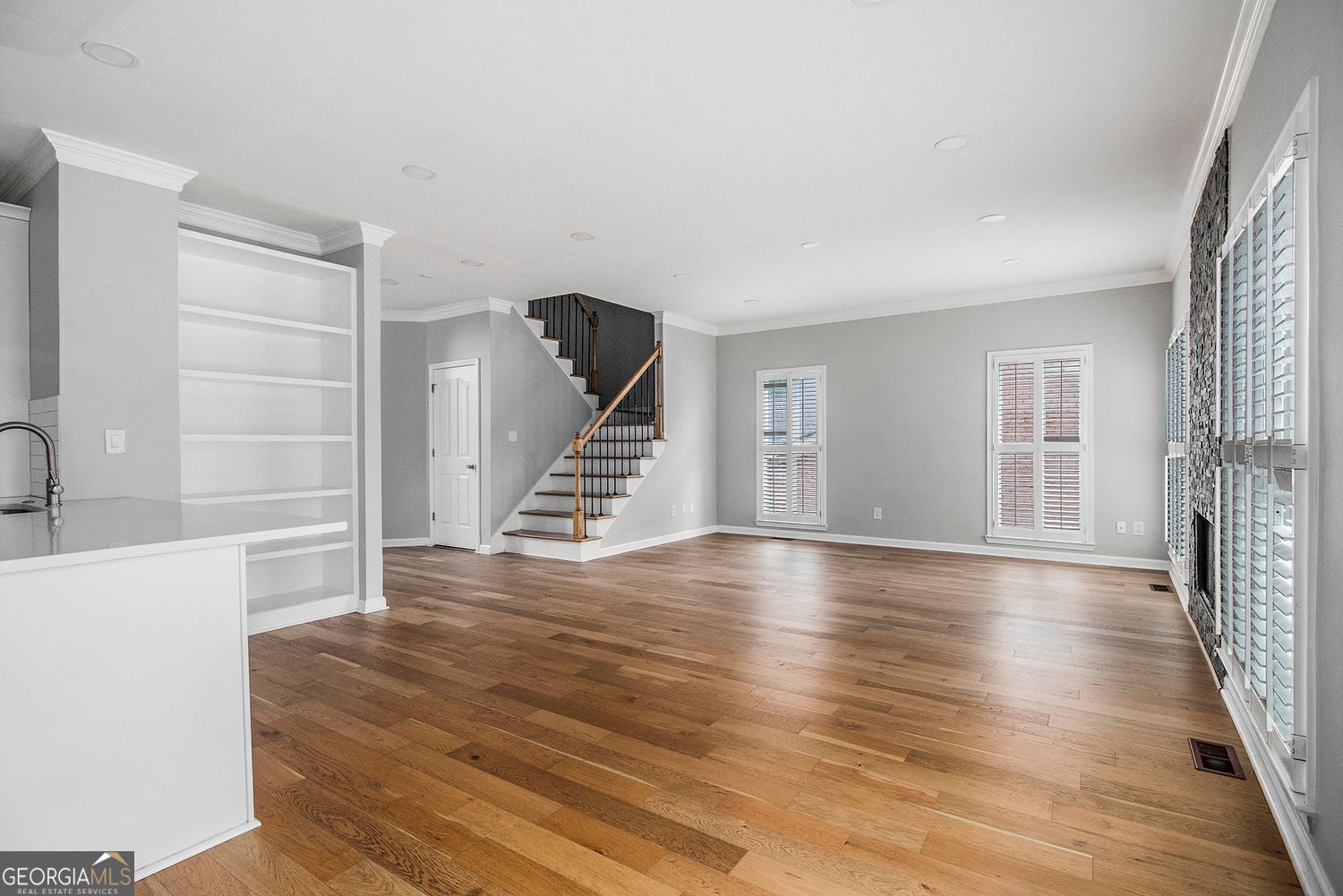 Johns Creek, Georgia, 30005, United States, 7 Bedrooms Bedrooms, ,5 BathroomsBathrooms,Residential,For Sale,1951994