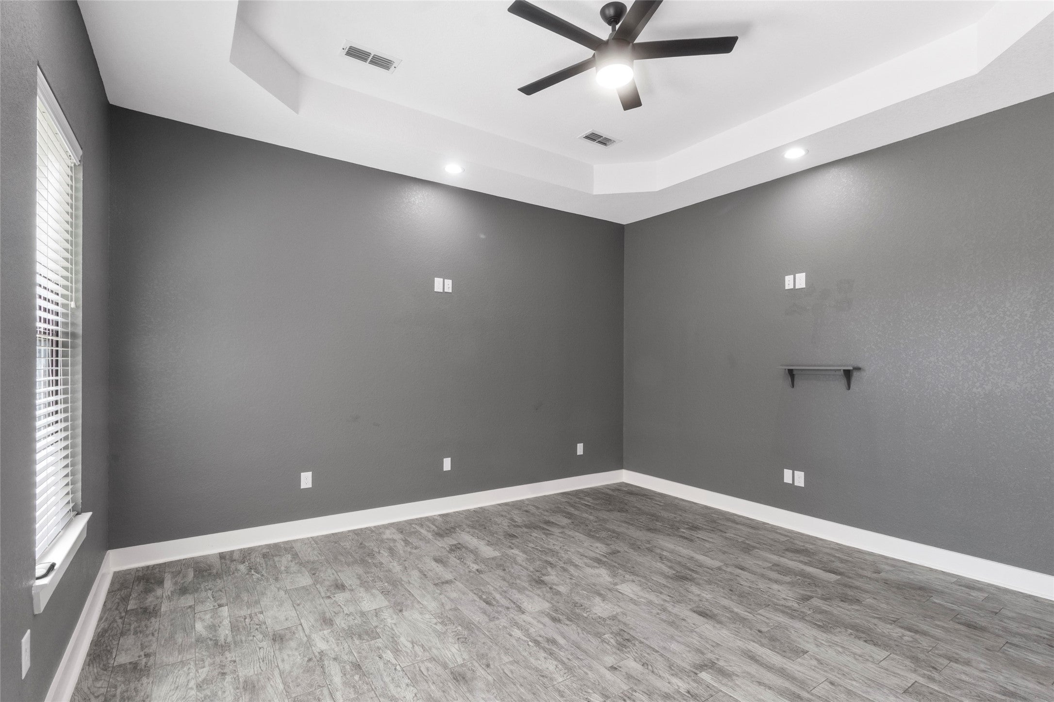 Angleton, Texas, 77515, United States, 4 Bedrooms Bedrooms, ,4 BathroomsBathrooms,Residential,For Sale,1992387