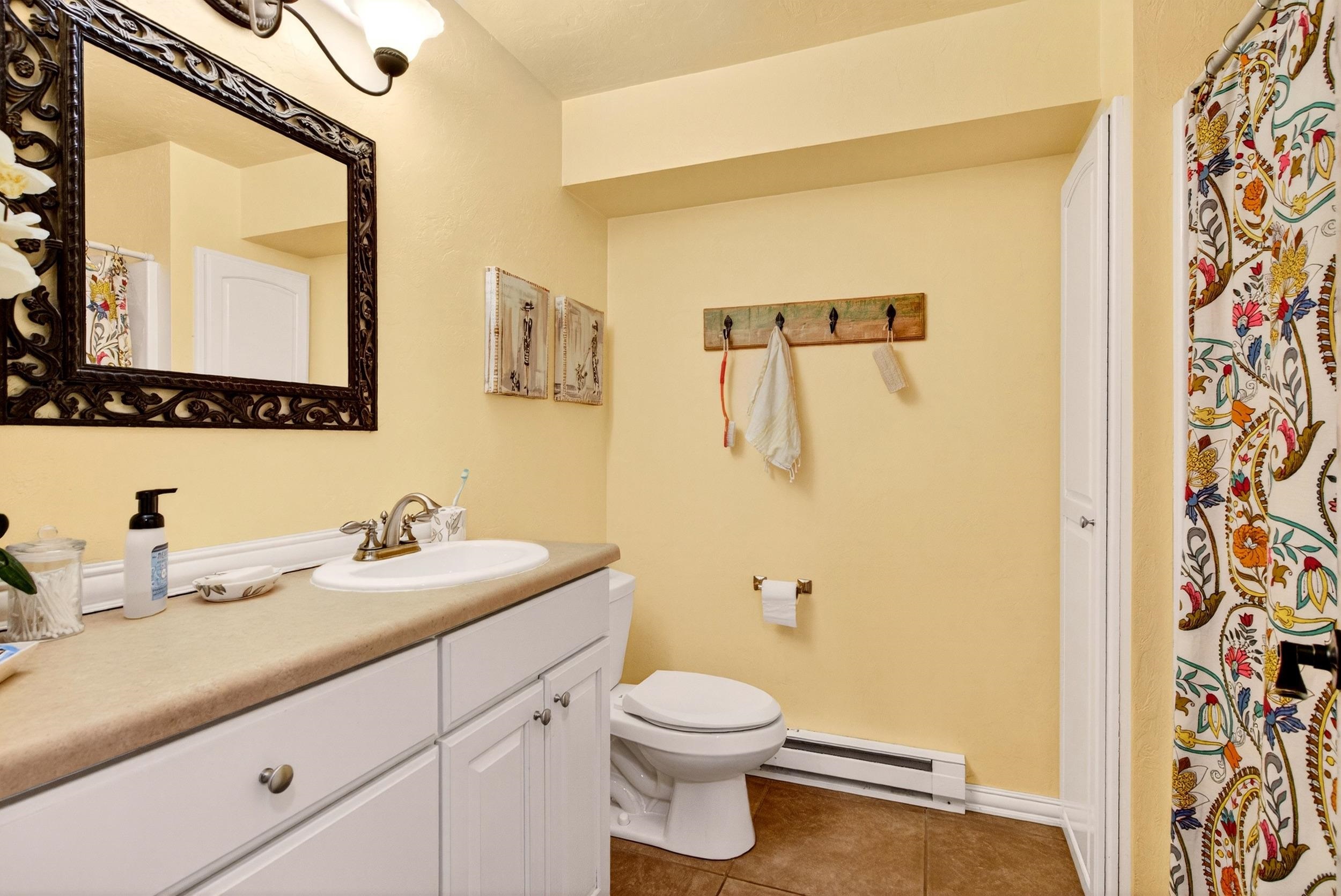 Neenah, Wisconsin, 54956, United States, 4 Bedrooms Bedrooms, ,4 BathroomsBathrooms,Residential,For Sale,1996384