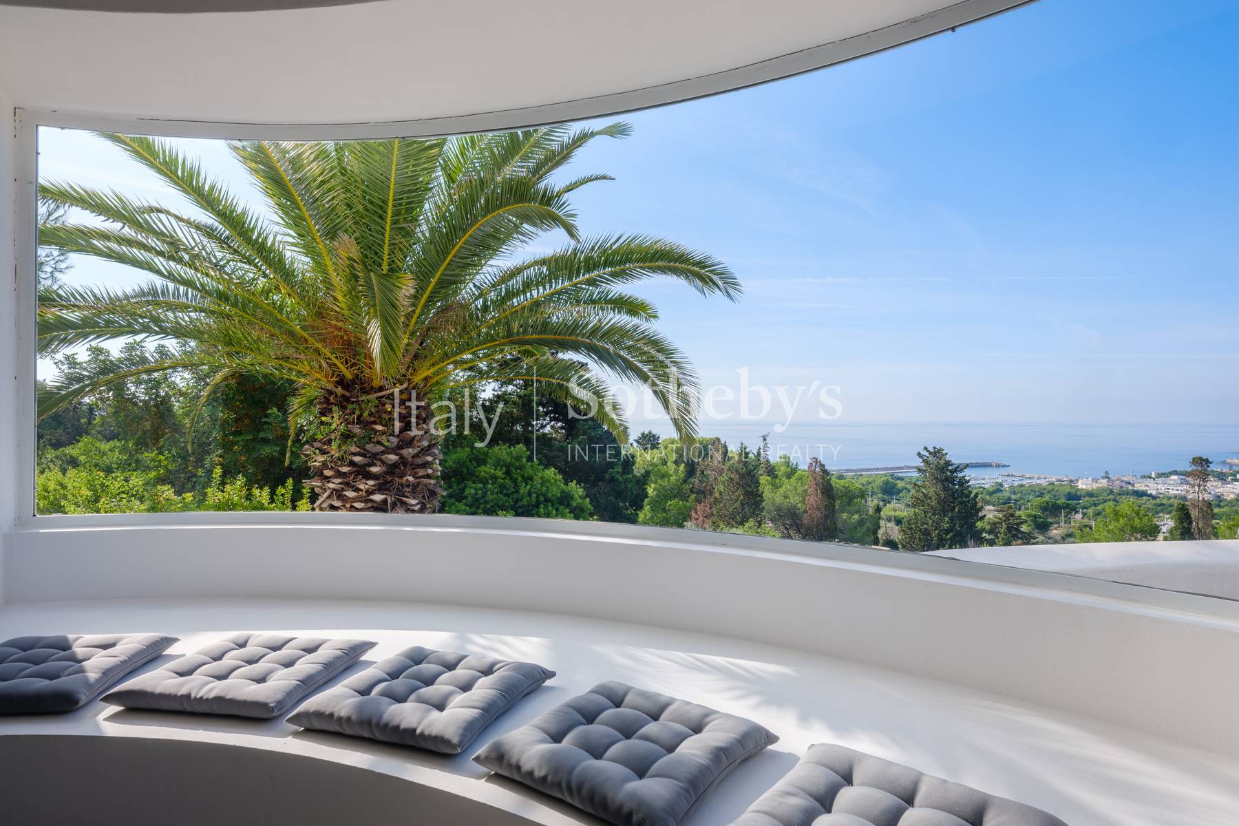  Elegant villa with a sea-view pool - 物件實景