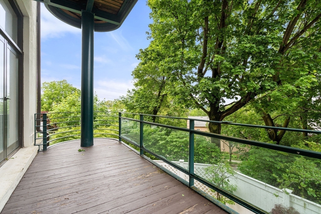 Brookline, Massachusetts, 02446, United States, 3 Bedrooms Bedrooms, ,3 BathroomsBathrooms,Residential,For Sale,1836663