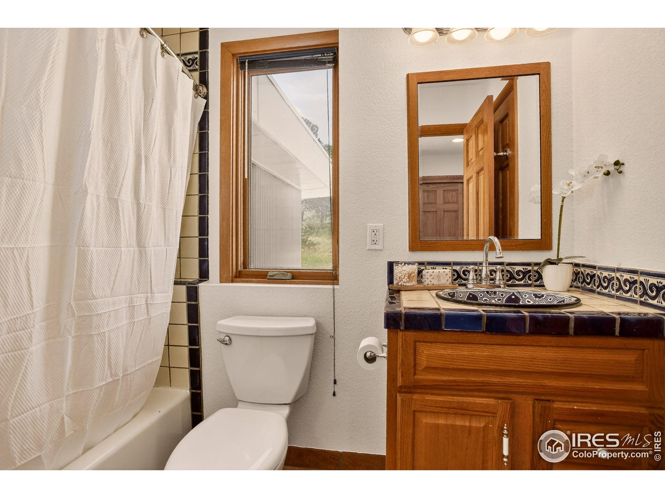 Boulder, Colorado, 80302, United States, 3 Bedrooms Bedrooms, ,1 BathroomBathrooms,Residential,For Sale,1890099