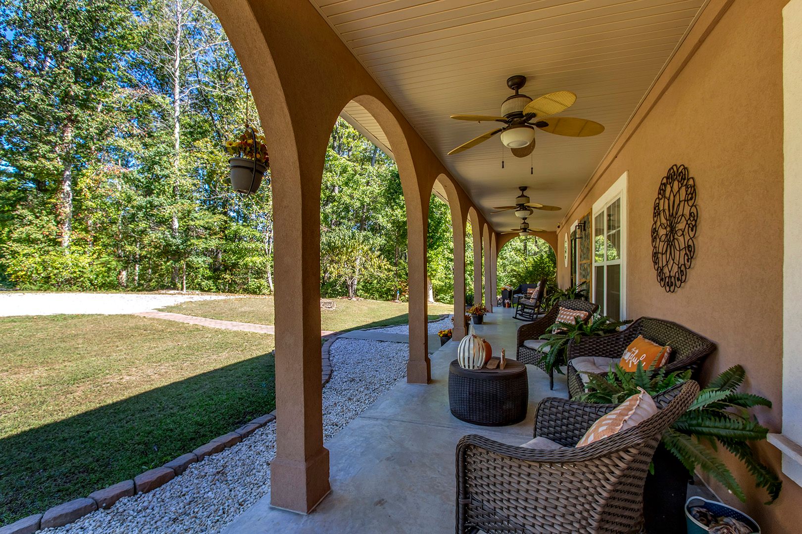 Kingston, Tennessee, 37763, United States, 5 Bedrooms Bedrooms, ,5 BathroomsBathrooms,Residential,For Sale,2011404