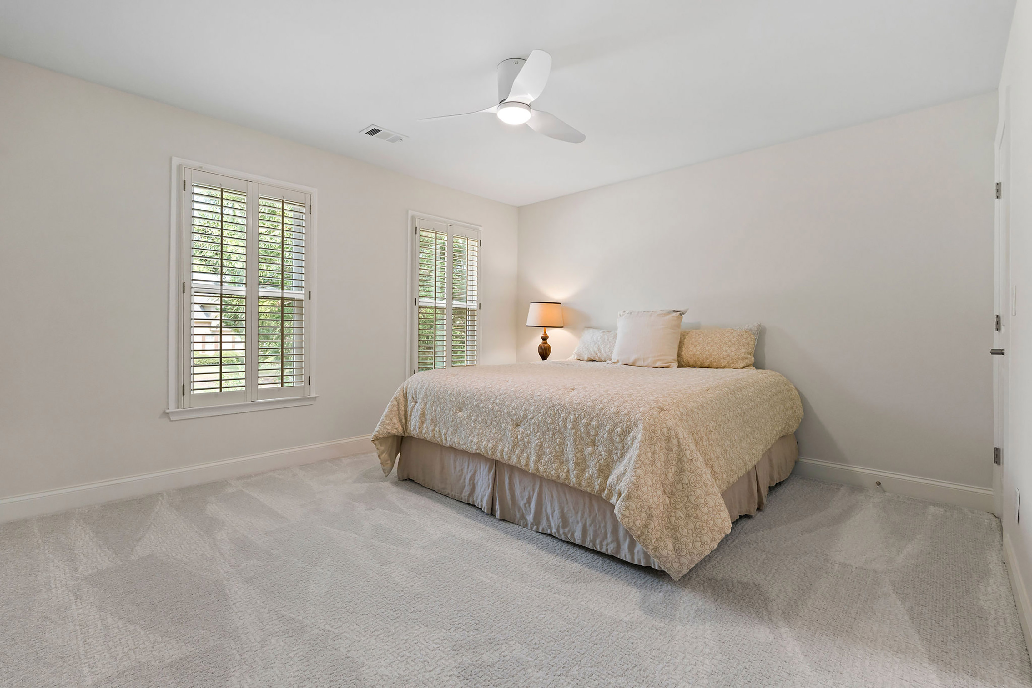  Roswell Home Blends Charm, Privacy and Location - 物件實景