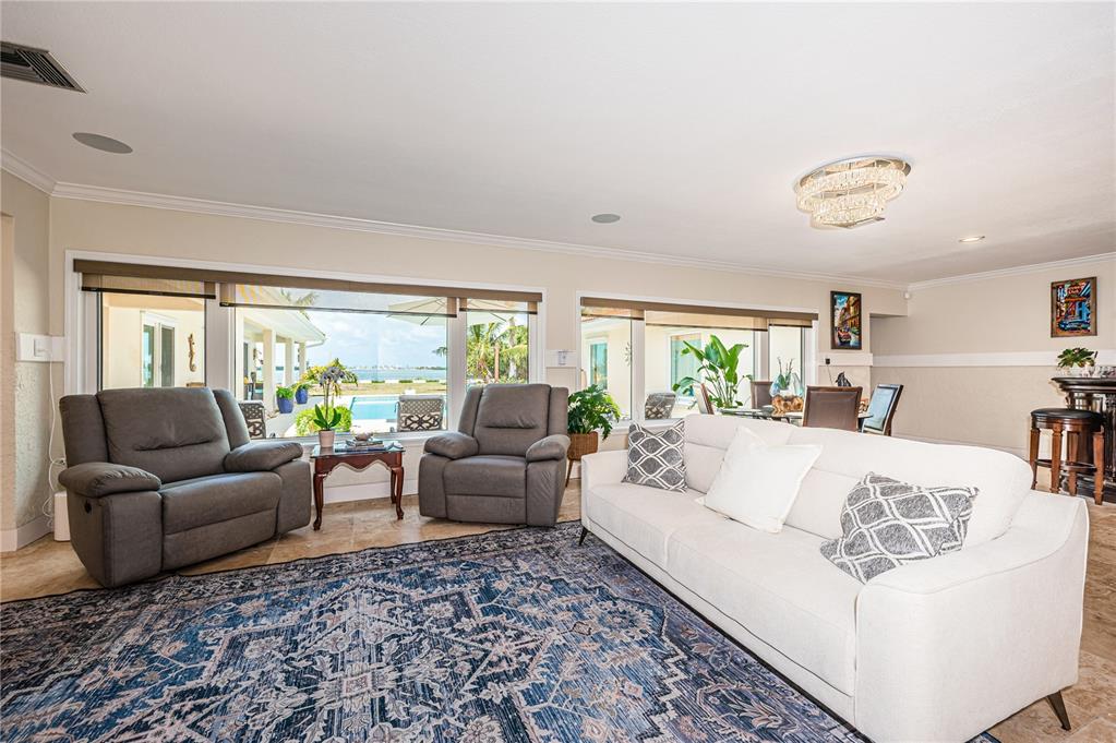 St Petersburg, Florida, 33710, United States, 4 Bedrooms Bedrooms, ,4 BathroomsBathrooms,Residential,For Sale,1826859