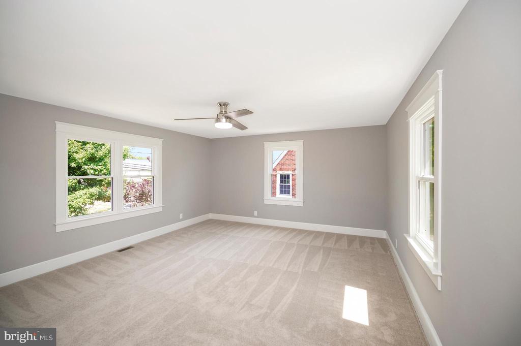 Fredericksburg, Virginia, 22401, United States, 4 Bedrooms Bedrooms, ,3 BathroomsBathrooms,Residential,For Sale,1916037