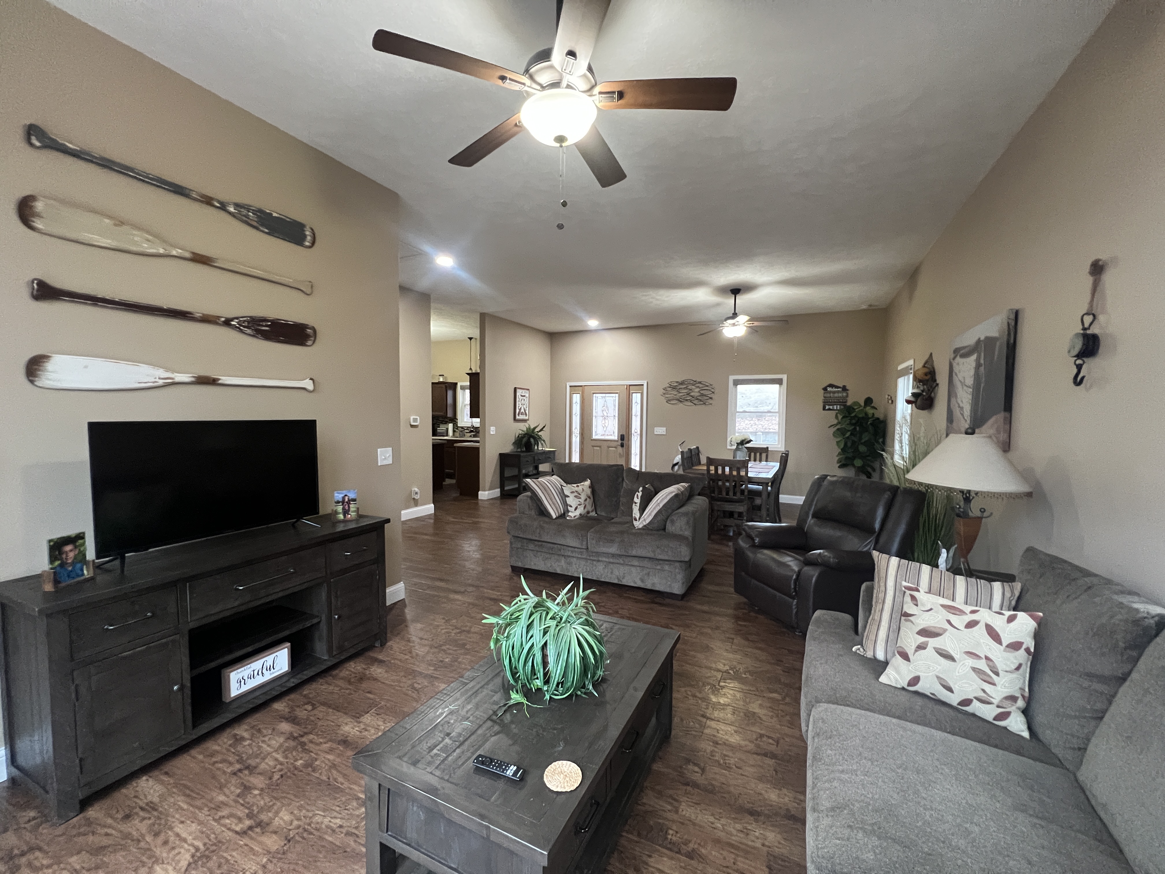 Goreville, Illinois, 62939, United States, 3 Bedrooms Bedrooms, ,3 BathroomsBathrooms,Residential,For Sale,1997720