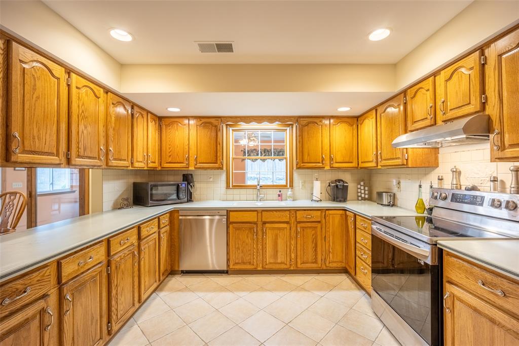 Fishkill, New York, 12524, United States, 4 Bedrooms Bedrooms, ,3 BathroomsBathrooms,Residential,For Sale,1930381
