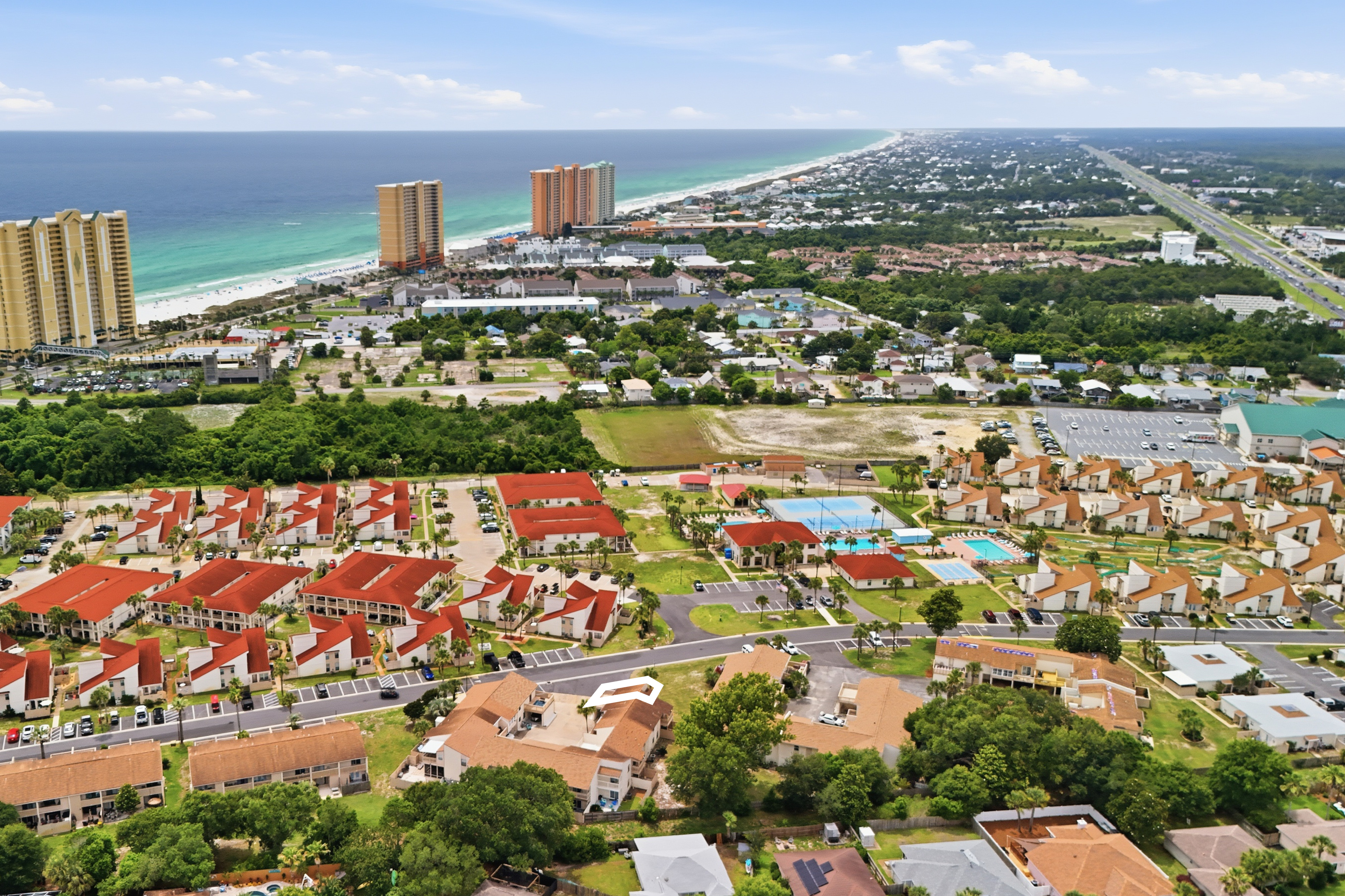  Amenity-Rich Beach Townhome Near Pier Park - 物件實景