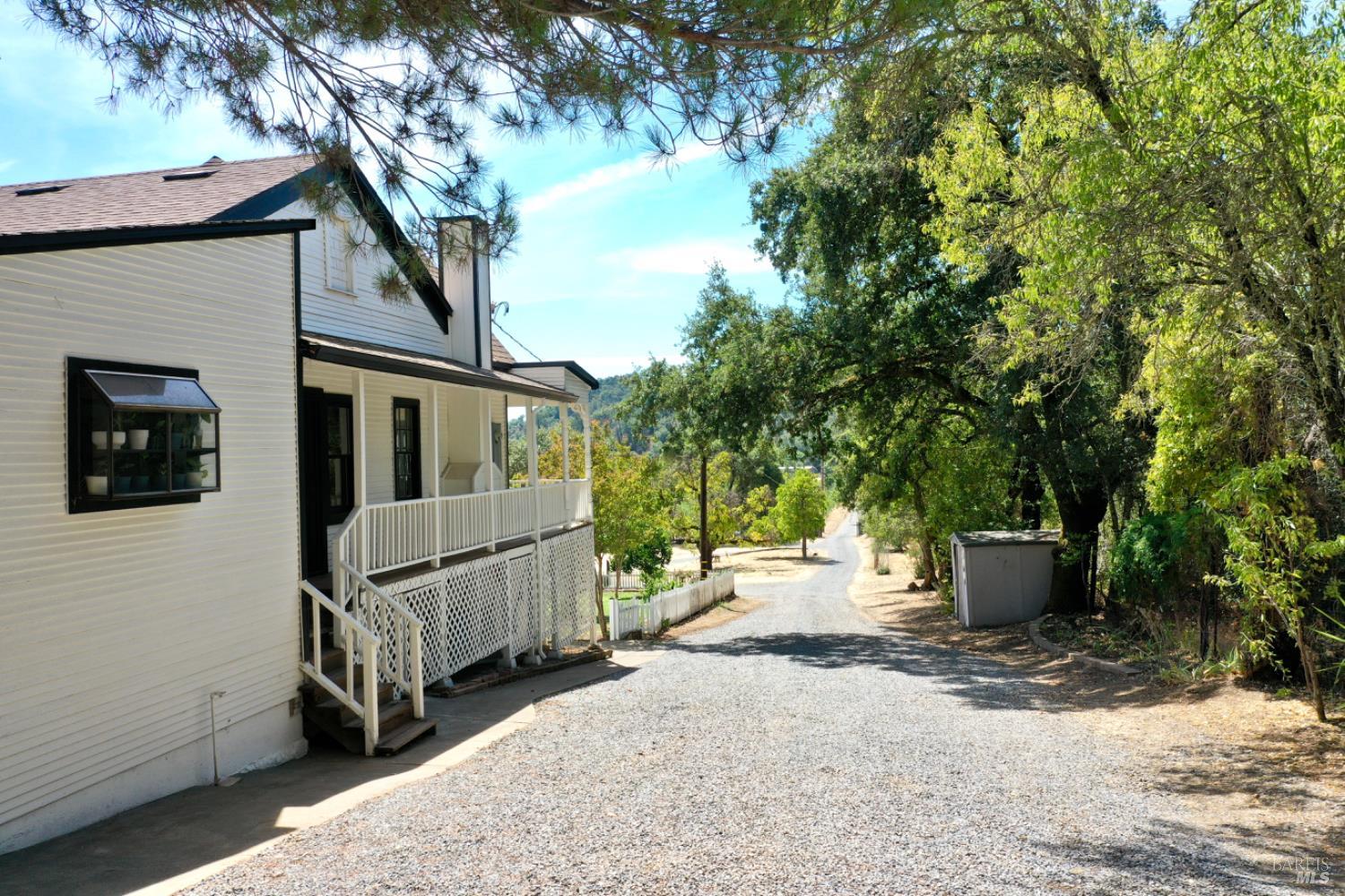 Cloverdale, California, 95425, United States, 3 Bedrooms Bedrooms, ,4 BathroomsBathrooms,Residential,For Sale,1941601