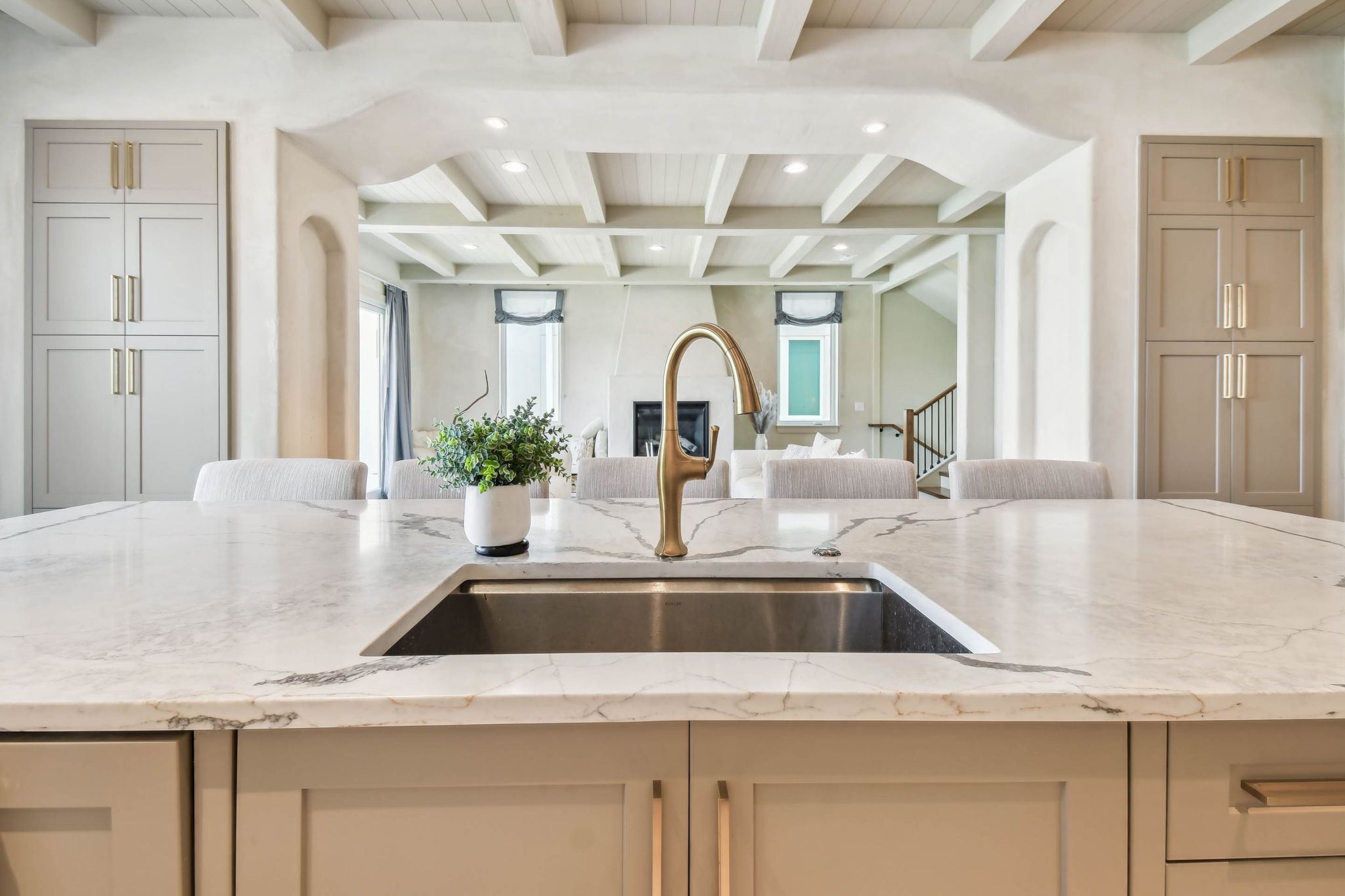 Treasure Island, Florida, 33706, United States, 5 Bedrooms Bedrooms, ,5 BathroomsBathrooms,Residential,For Sale,1792310