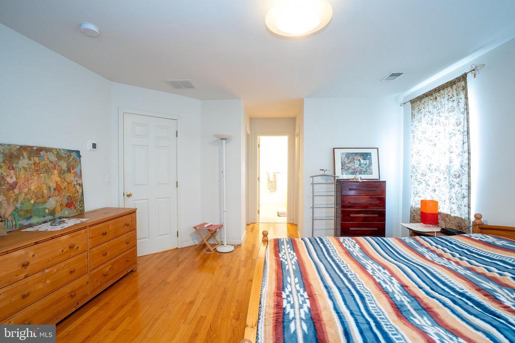 Plainsboro, New Jersey, 08536, United States, 4 Bedrooms Bedrooms, ,6 BathroomsBathrooms,Residential,For Sale,2008858