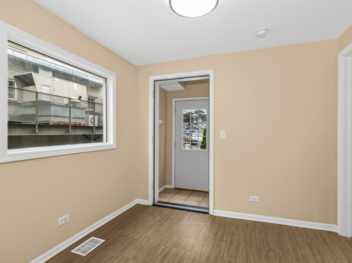 Evanston, Illinois, 60201, United States, 5 Bedrooms Bedrooms, ,3 BathroomsBathrooms,Residential,For Sale,1908877