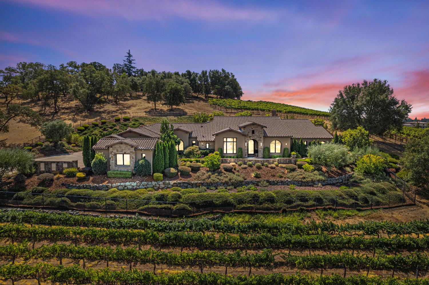 Loomis, California, 95650, United States, 4 Bedrooms Bedrooms, ,5 BathroomsBathrooms,Residential,For Sale,1939429