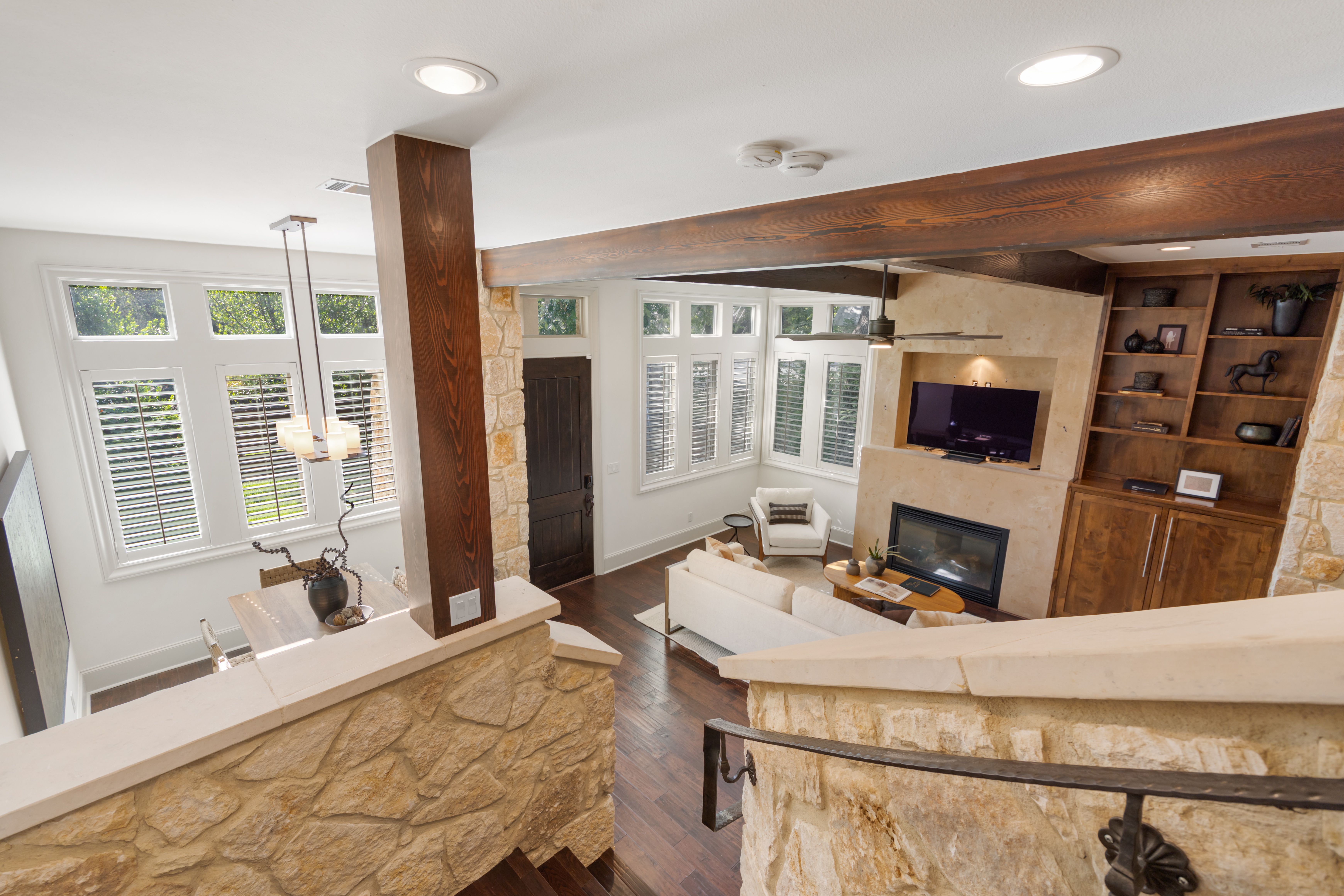  Refined Barton Hills Living  Private Garage  Exceptional 78704 Location - 物件實景