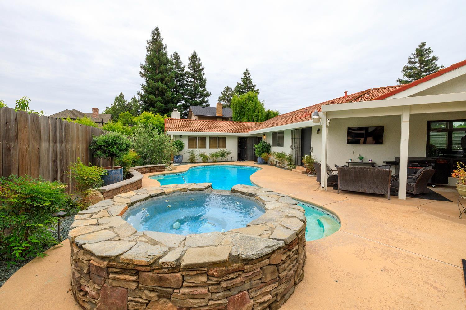 Turlock, California, 95382, United States, 4 Bedrooms Bedrooms, ,3 BathroomsBathrooms,Residential,For Sale,2049406