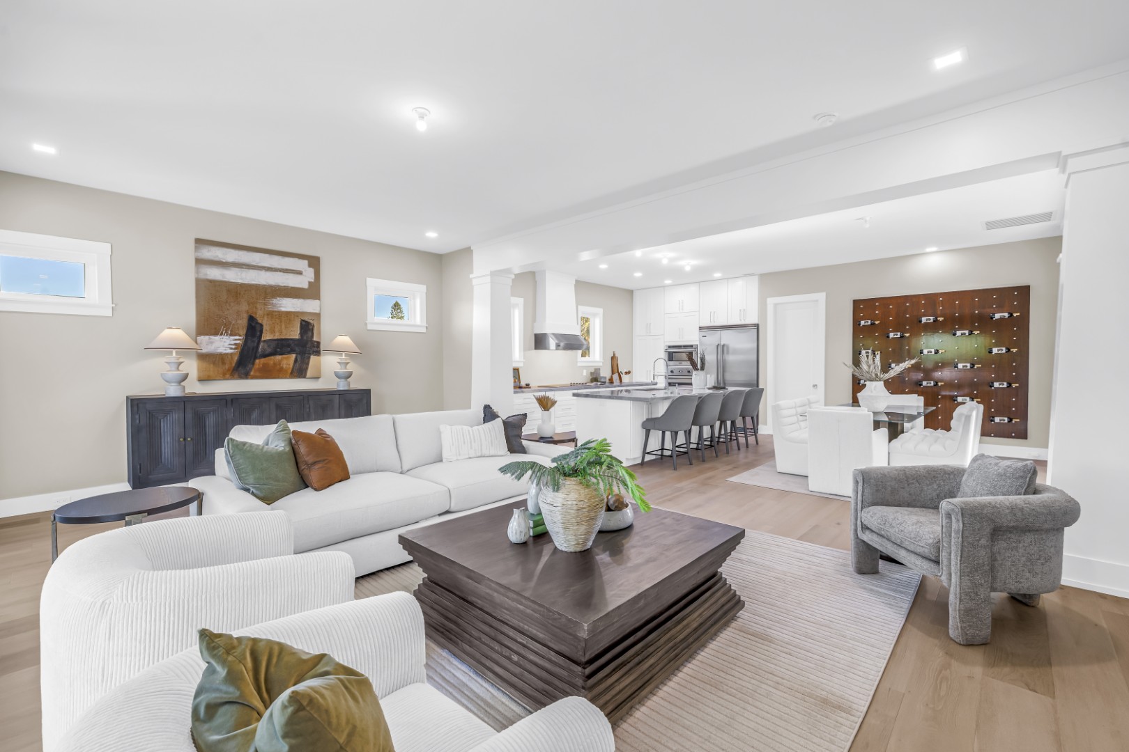 St Petersburg, Florida, 33703, United States, 5 Bedrooms Bedrooms, ,5 BathroomsBathrooms,Residential,For Sale,2013294