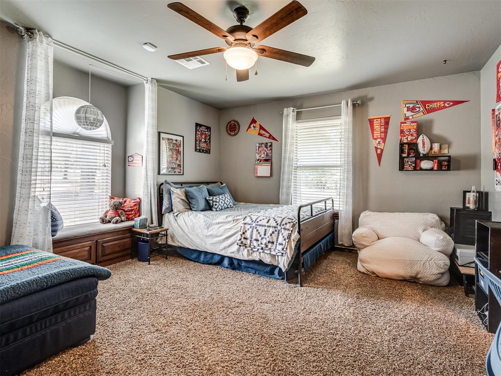 Jones, Oklahoma, 73049, United States, 4 Bedrooms Bedrooms, ,5 BathroomsBathrooms,Residential,For Sale,1987099