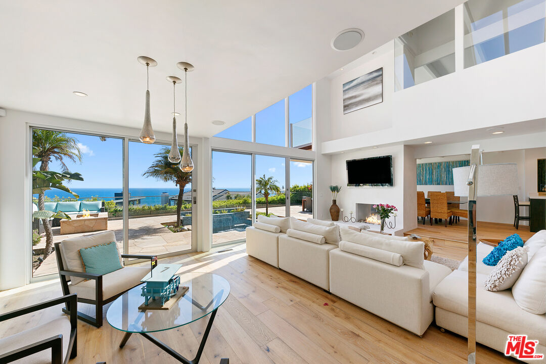 Malibu, California, 90265, United States, 3 Bedrooms Bedrooms, ,4 BathroomsBathrooms,Residential,For Sale,1807694