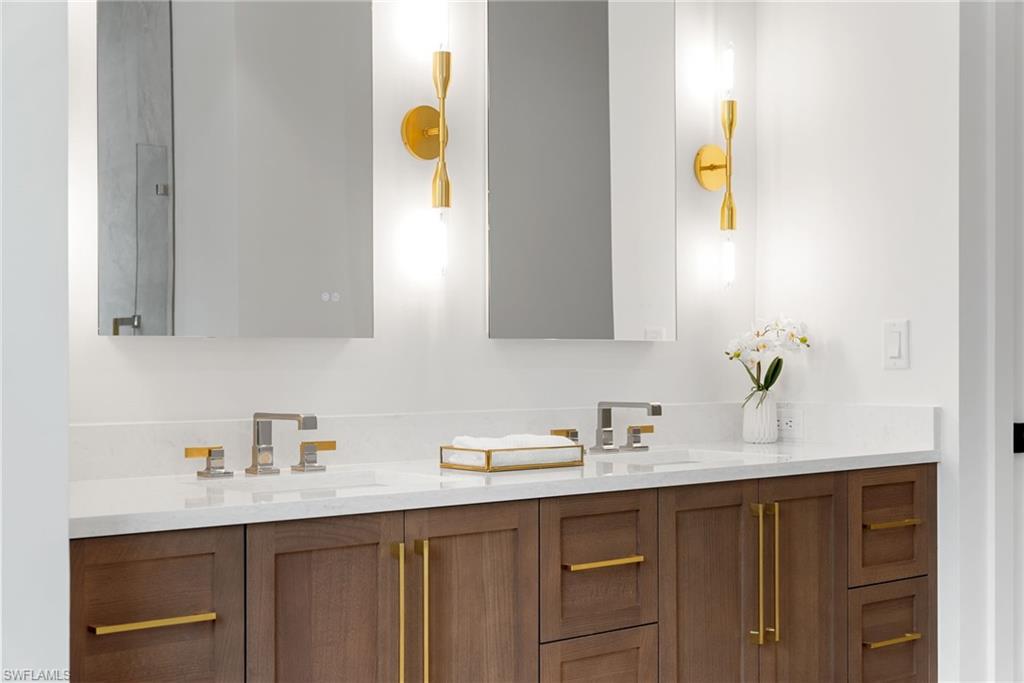 Naples, Florida, 34105, United States, 4 Bedrooms Bedrooms, ,5 BathroomsBathrooms,Residential,For Sale,1991548