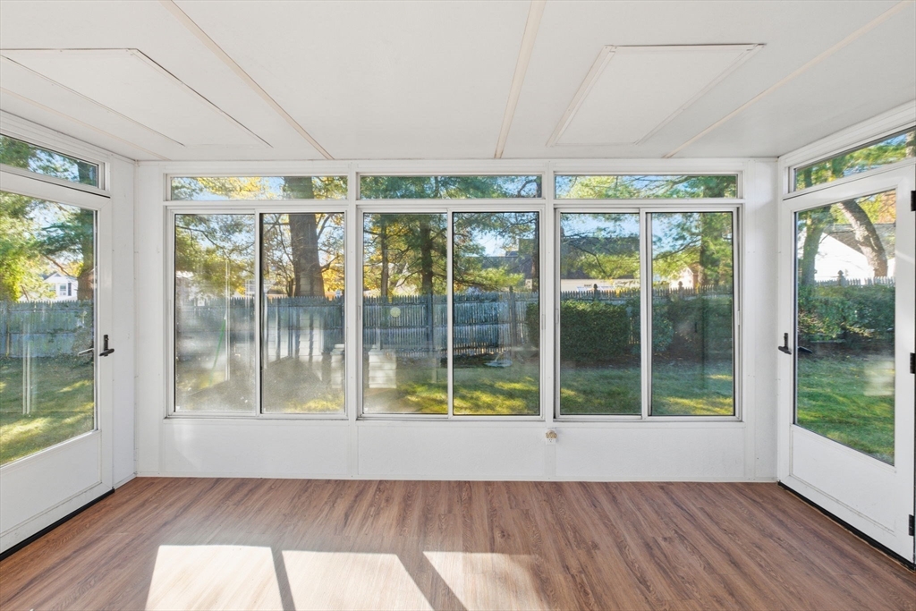 Methuen, Massachusetts, 01844, United States, 3 Bedrooms Bedrooms, ,1 BathroomBathrooms,Residential,For Sale,1987620