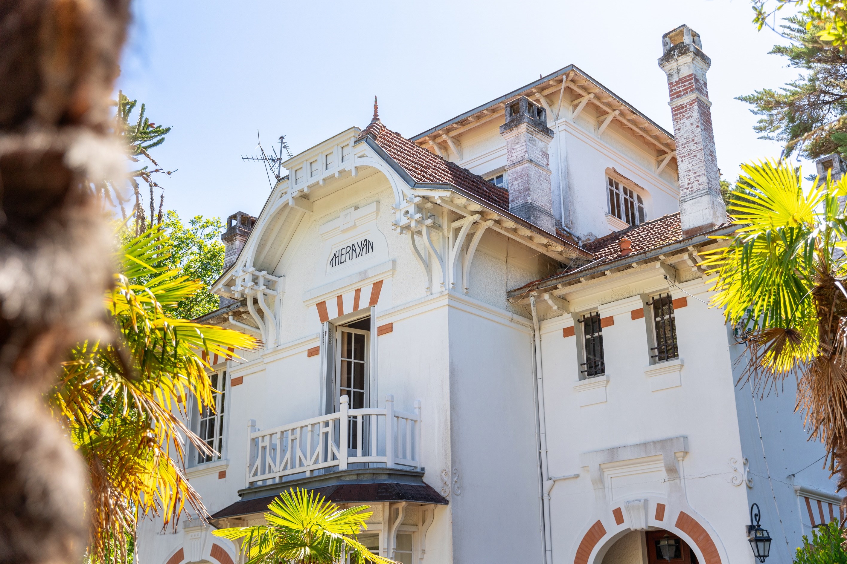  PARC PEREIRE – ELEGANT HISTORIC VILLA JUST 500 METRES FROM THE BEACH - 物件實景