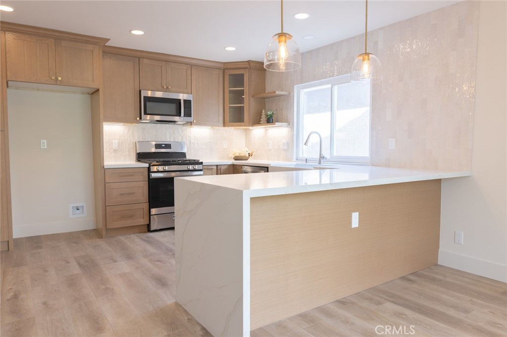 Mission Viejo, California, 92692, United States, 3 Bedrooms Bedrooms, ,2 BathroomsBathrooms,Residential,For Sale,1997044