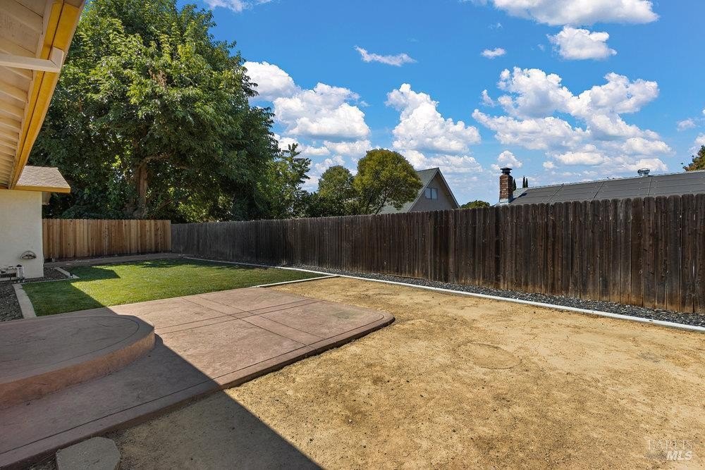 Vacaville, California, 95687, United States, 3 Bedrooms Bedrooms, ,2 BathroomsBathrooms,Residential,For Sale,1940351