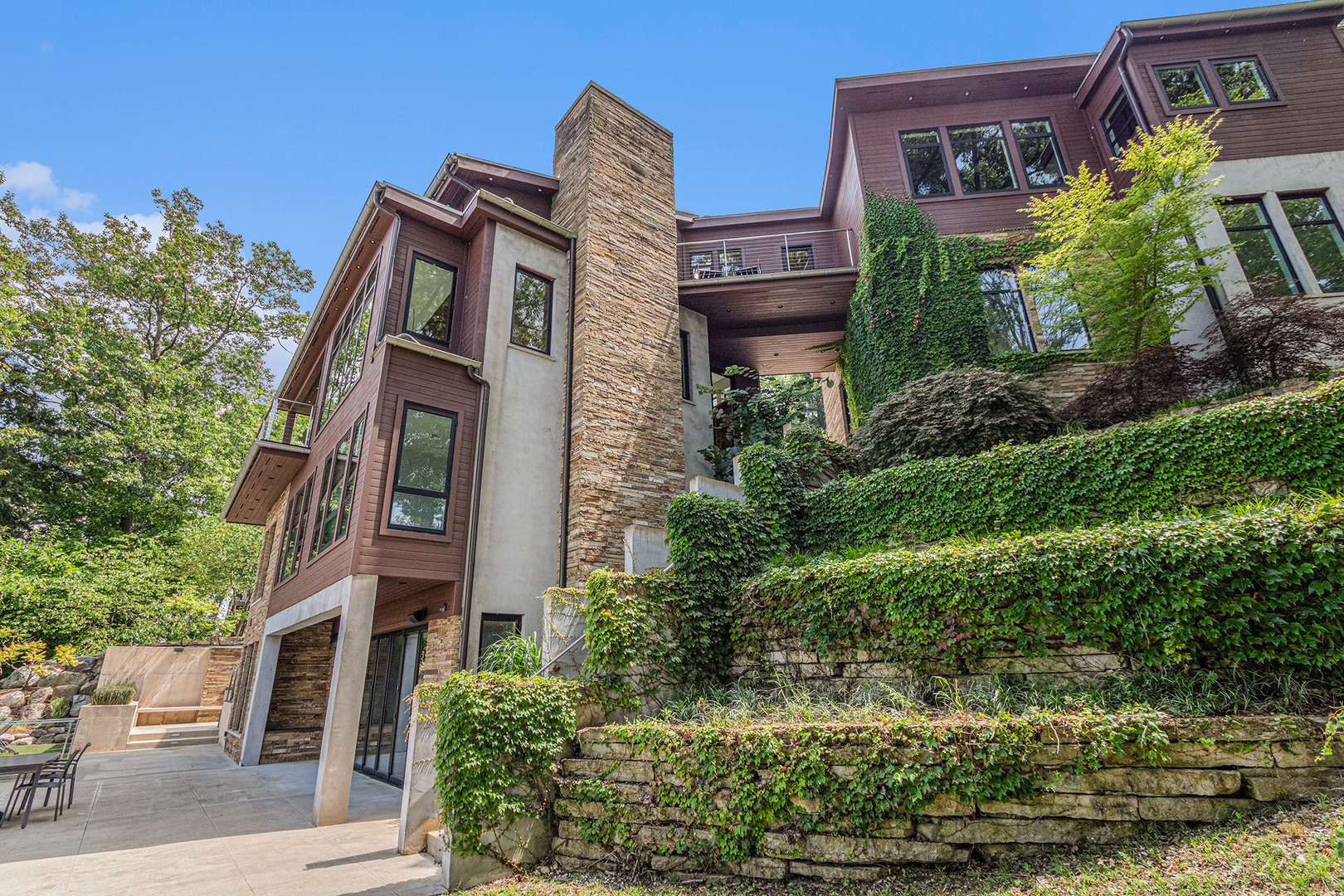 Dowagiac, Michigan, 49047, United States, 4 Bedrooms Bedrooms, ,5 BathroomsBathrooms,Residential,For Sale,1974252