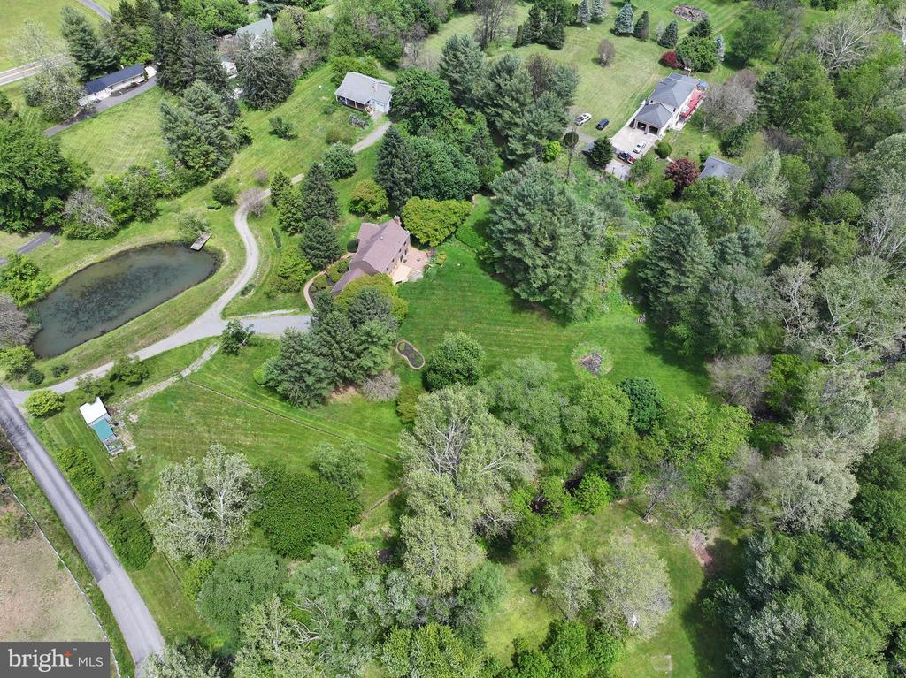 Linden, Virginia, 22642, United States, 5 Bedrooms Bedrooms, ,4 BathroomsBathrooms,Residential,For Sale,2037897