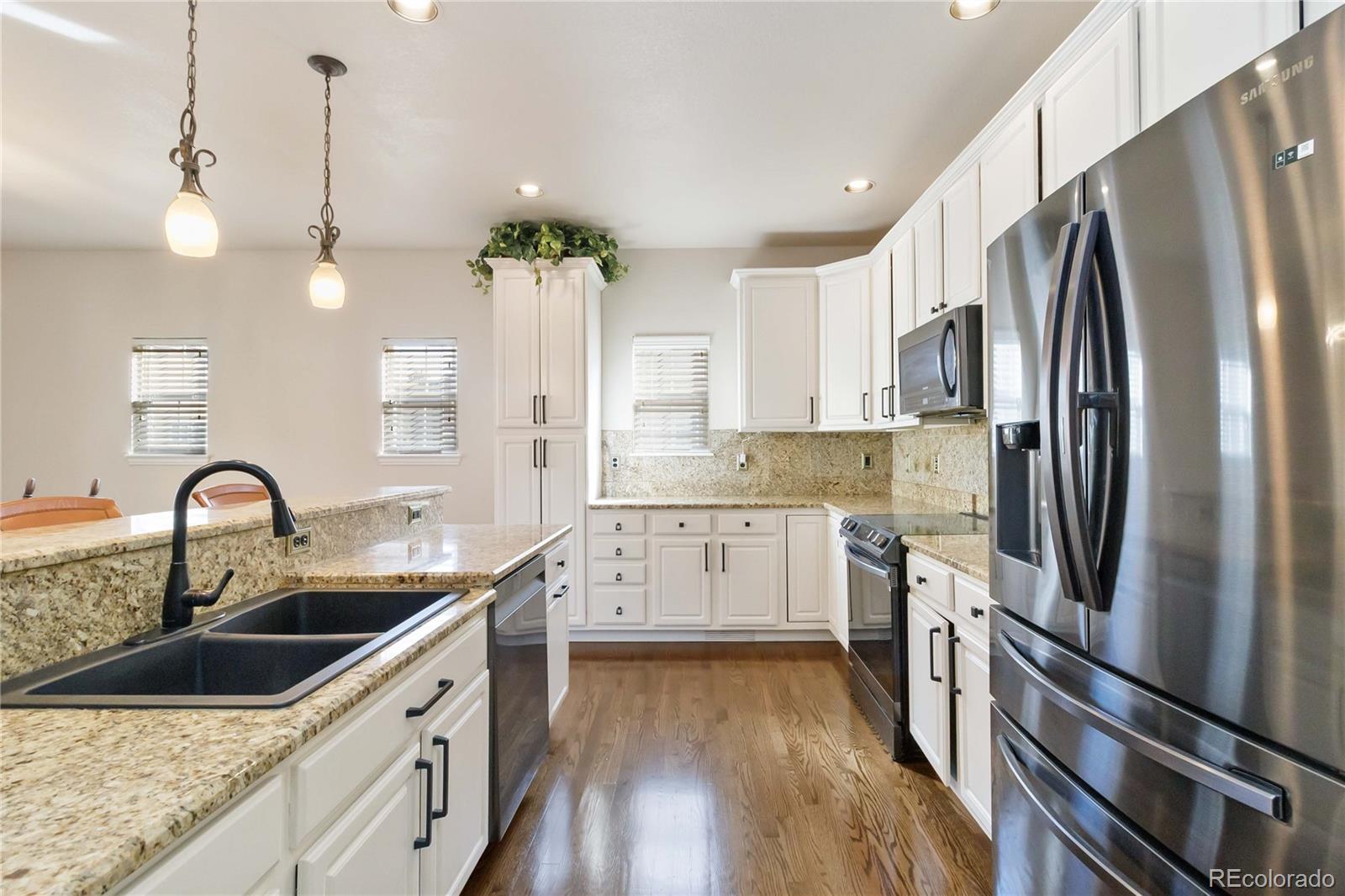 Aurora, Colorado, 80014, United States, 4 Bedrooms Bedrooms, ,Residential,For Sale,1986115