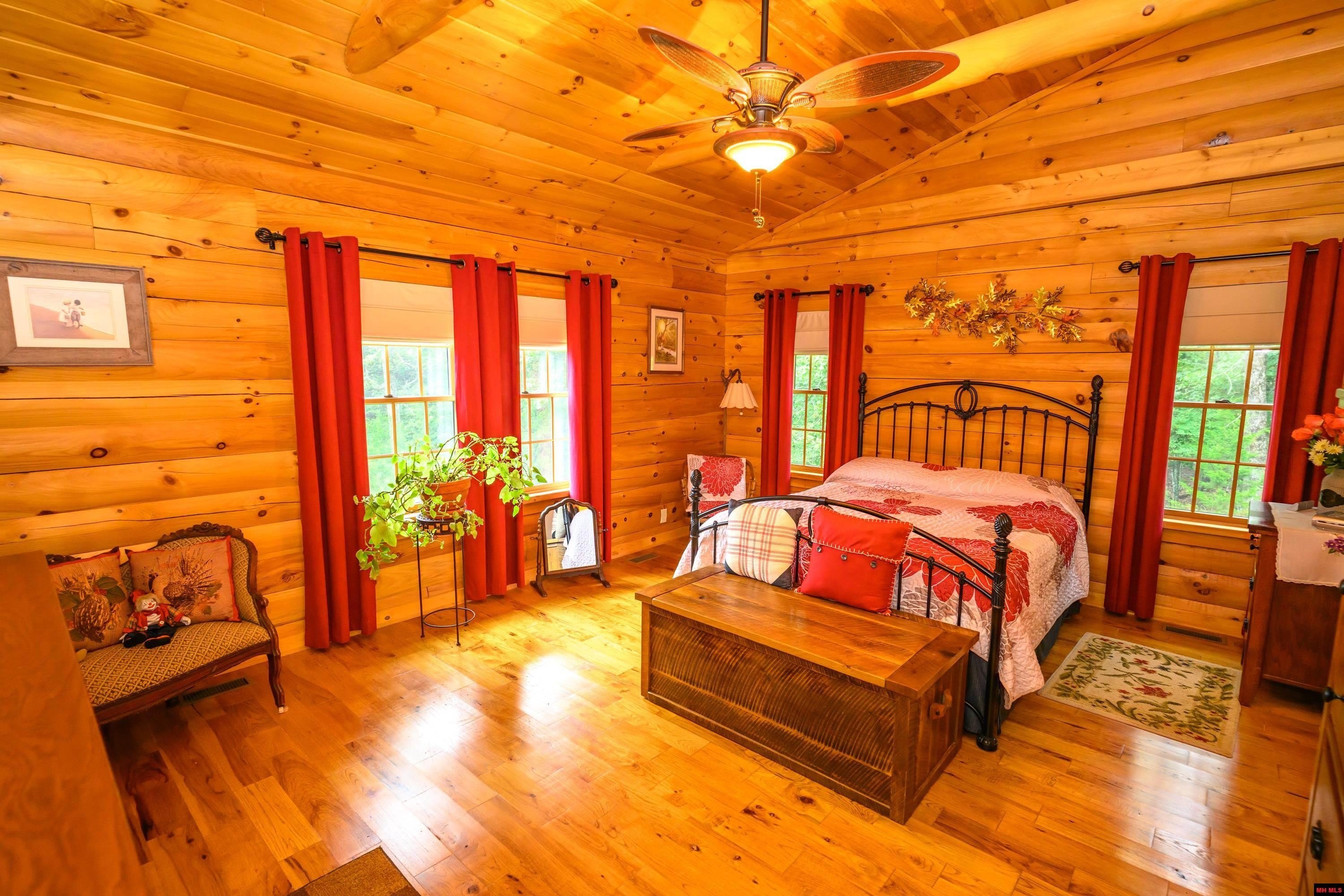 Mountain Home, Arkansas, 72653, United States, 3 Bedrooms Bedrooms, ,3 BathroomsBathrooms,Residential,For Sale,1895222