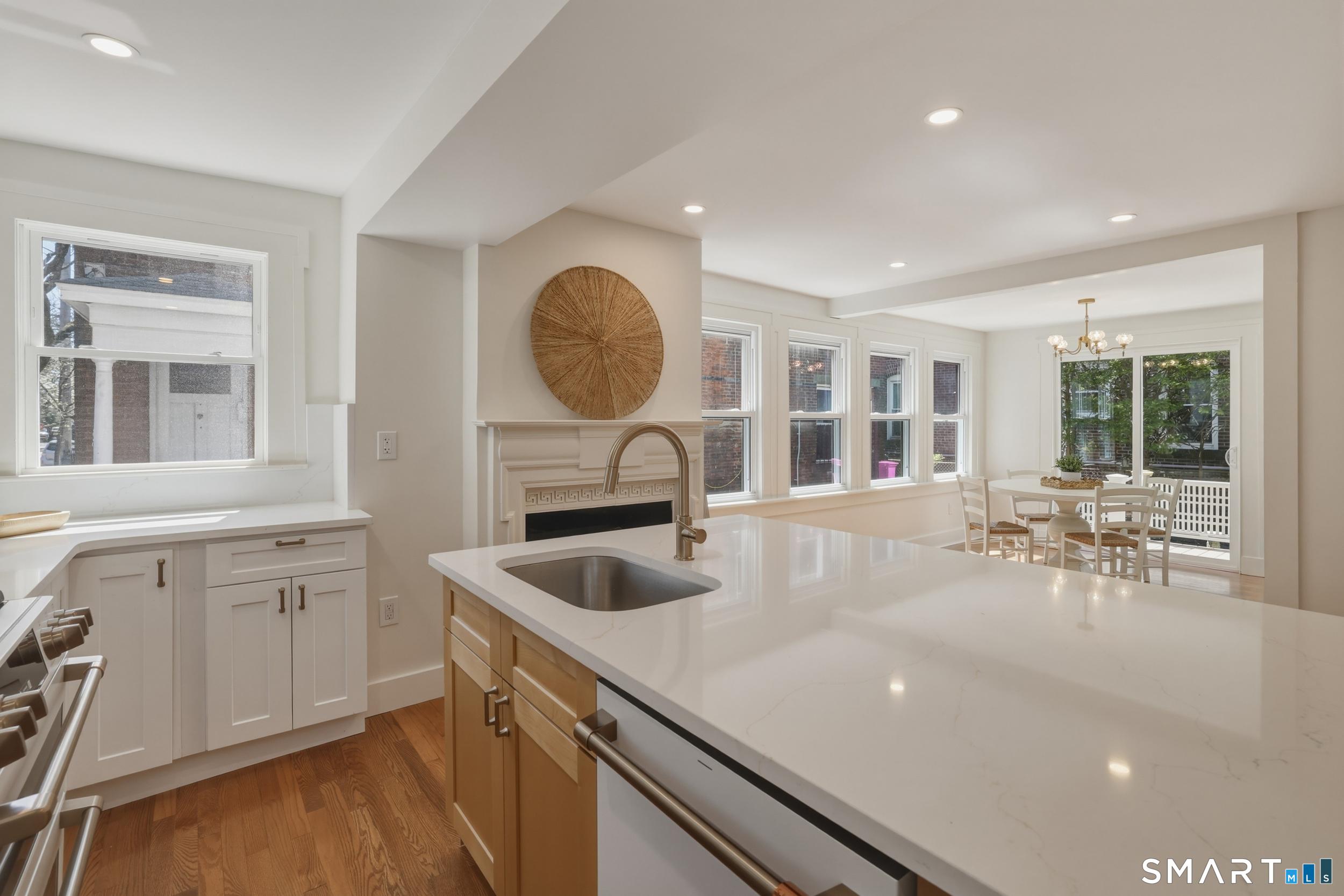 322, Connecticut, 06511, United States, 4 Bedrooms Bedrooms, ,3 BathroomsBathrooms,Residential,For Sale,2040679