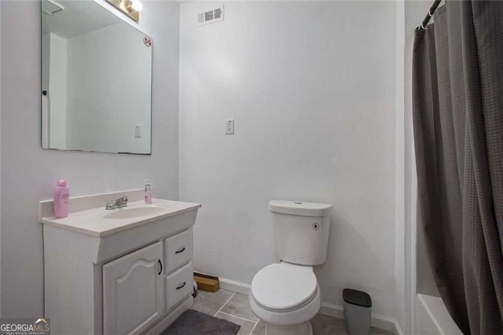 Buford, Georgia, 30518, United States, 5 Bedrooms Bedrooms, ,4 BathroomsBathrooms,Residential,For Sale,1959901